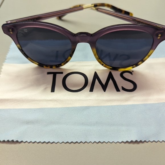 Toms sunglasses - Picture 4 of 5